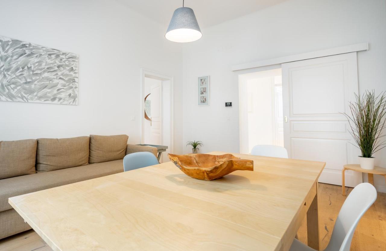 Cottageviertel - Stilvolles Apartment In Parknahe เวียนนา ภายนอก รูปภาพ